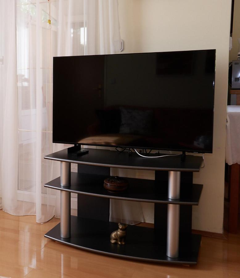 Apartman Nelamore - Krk Town, 300 Meters To The Beach Eksteriør billede