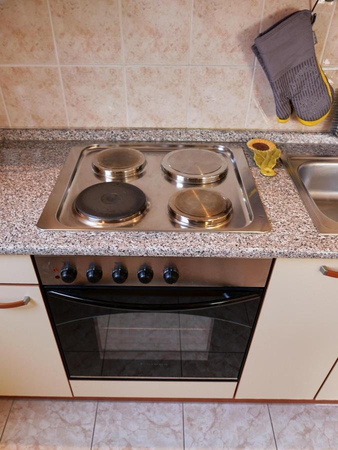 Apartman Nelamore - Krk Town, 300 Meters To The Beach Eksteriør billede